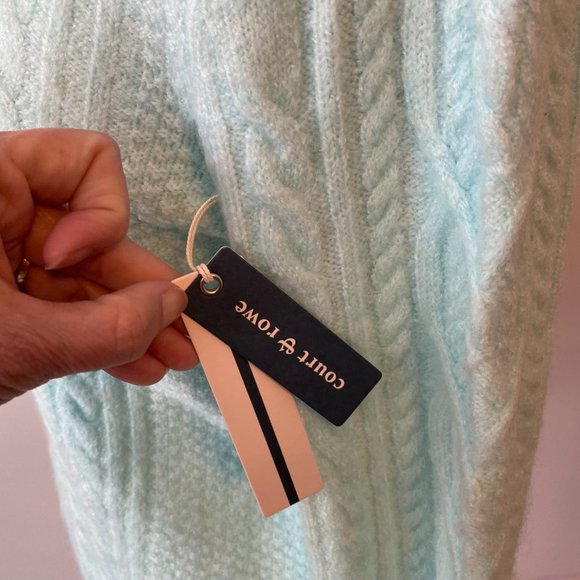 NWT Court and Rowe Bennett Hooded Sweater - Picture 5 of 8